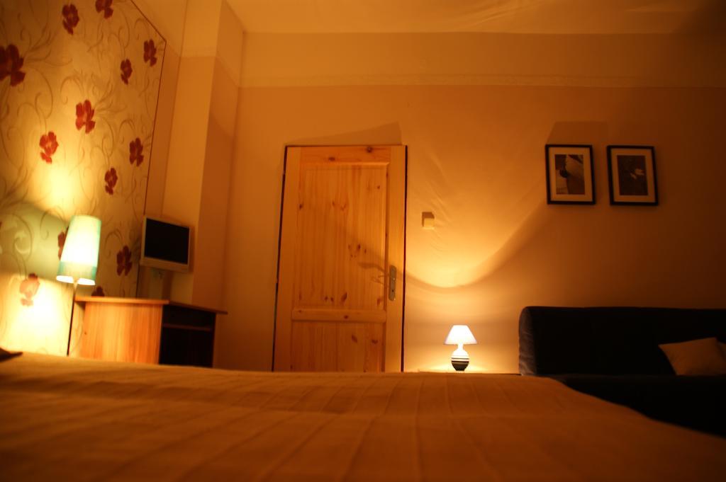 Ubytovani Pod Jezem Loket Zimmer foto